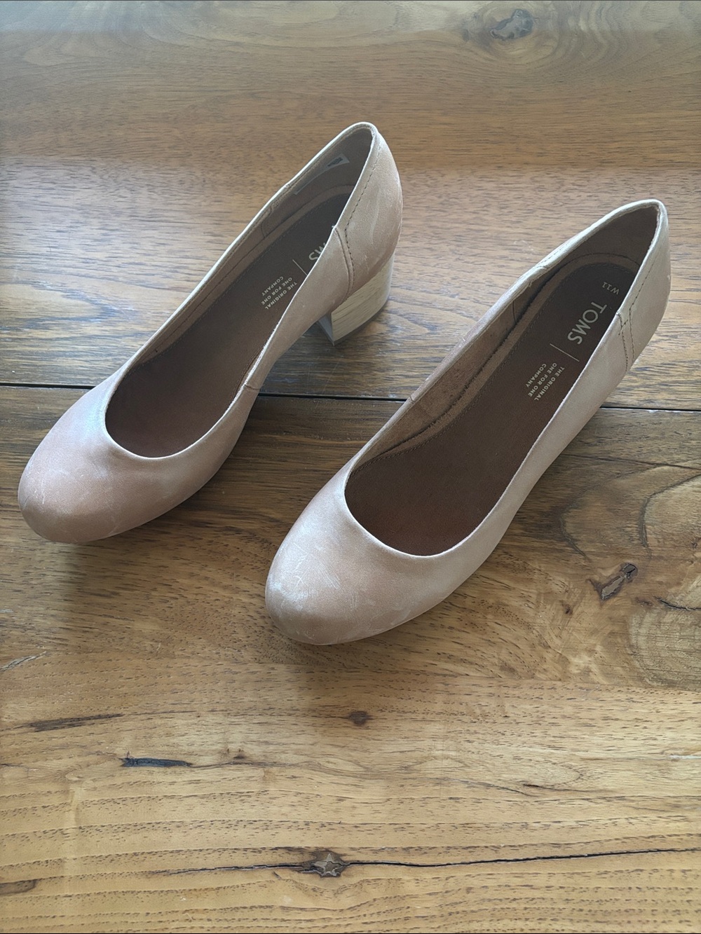 TOMS Women's Light Tan Block Heel Pumps